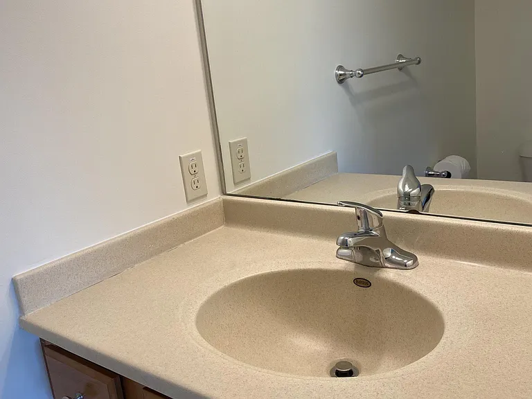 1/2 bathroom