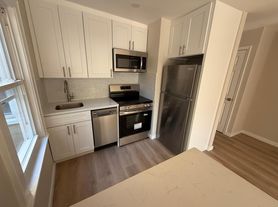 45-27 Little Neck Pkwy, Little Neck, NY