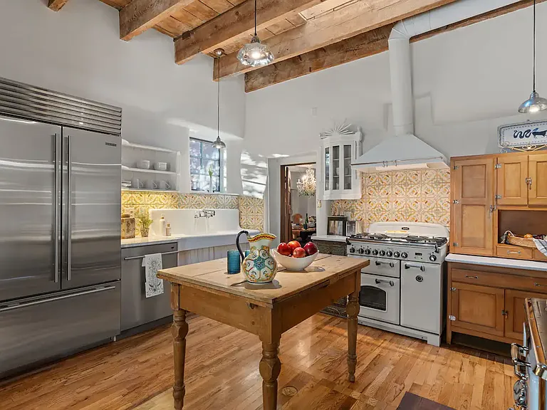 327 E De Vargas St — Photo 9