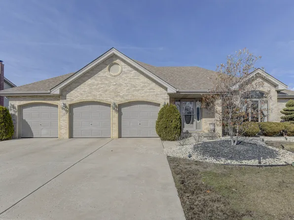 8502 Meadows Edge Trl, Tinley Park, IL 60487