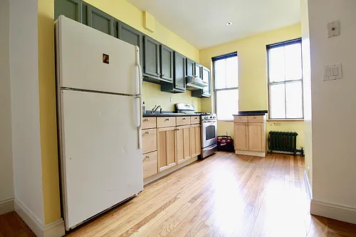 2021 Woodbine St #2FLL Photo 1
