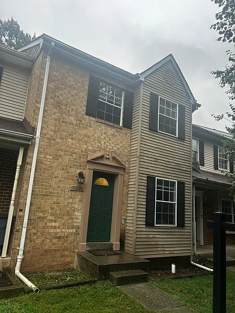 3 bed, 1260 sqft, $2,650 — Photo 2