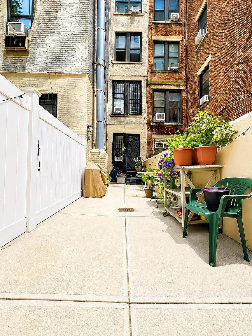 313 West 105th Street — Photo 3