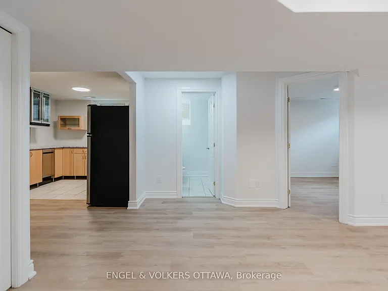 1649 Rosebella Ave #B — Photo 13