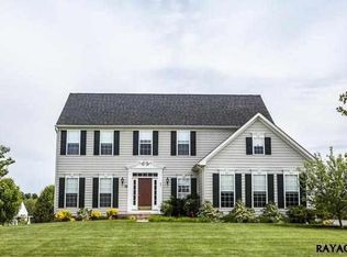 60 Nursery Ln, York, PA 17404