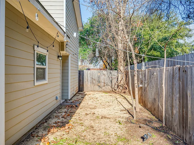 811 Gunter St #B — Photo 29