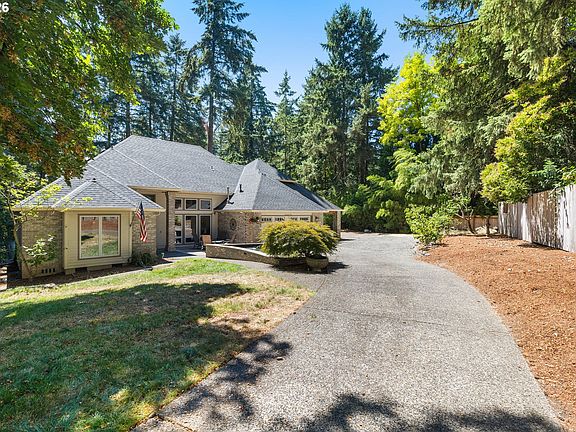 2nd image of 30845 SW Rogue Ct