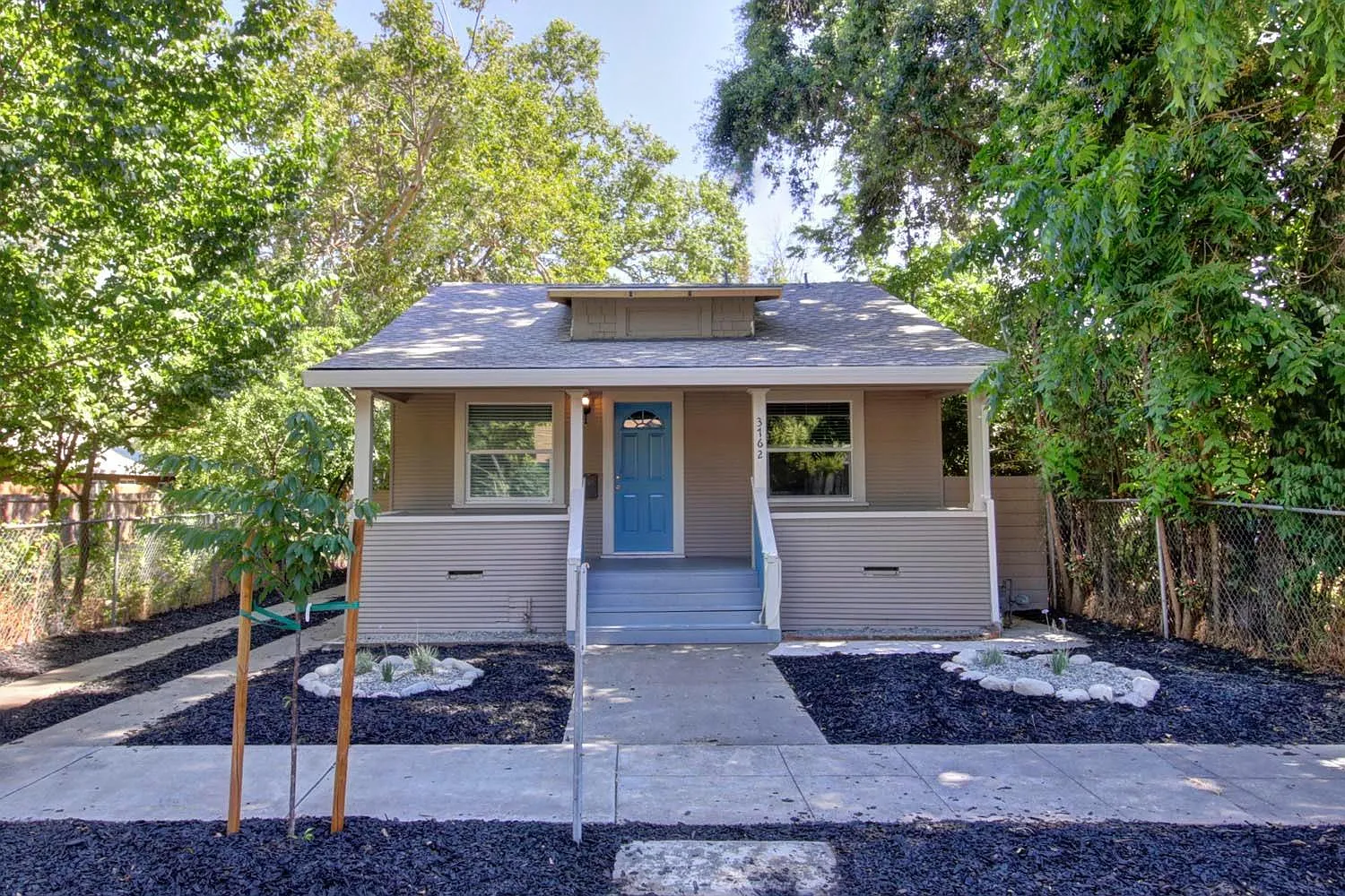 3762 7th Ave photo 1