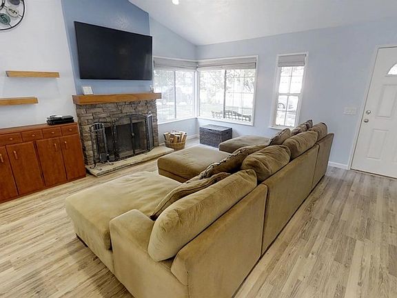 4th image of 27548 Cherry Creek Dr
