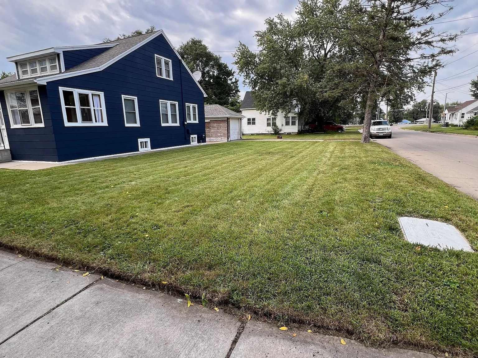 3 bed, 1.0 bath, 1100 sqft, $900 — Photo 3