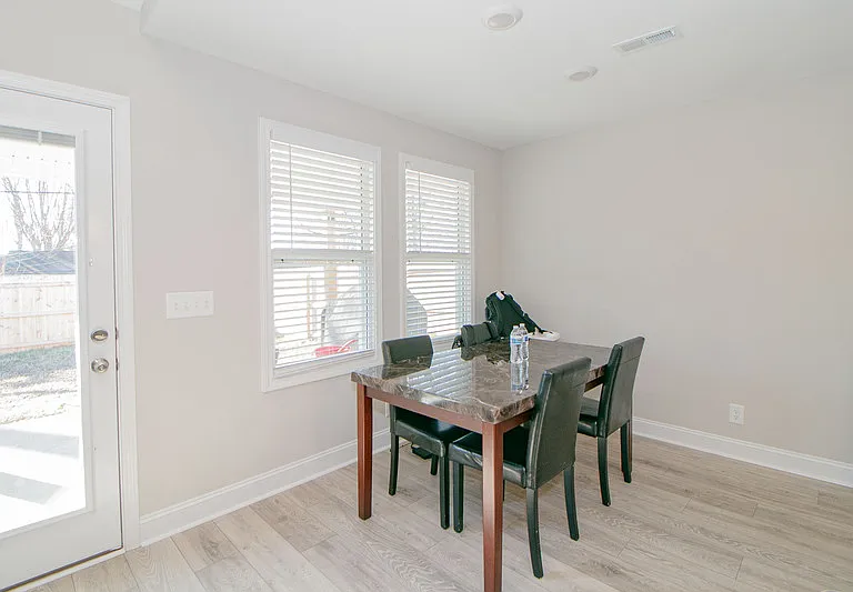 220 King Rd — Photo 4