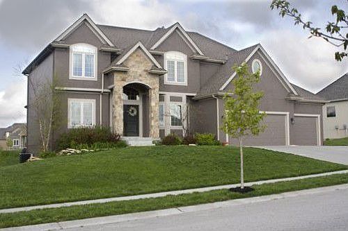 2nd image of 4007 NE 95th Ter