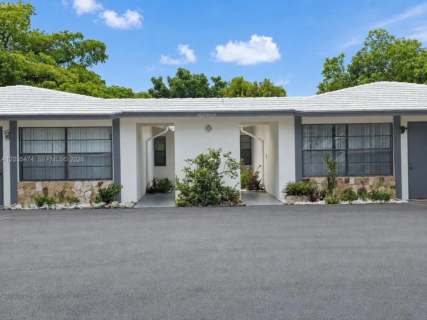 Coral Springs Lakes — Photo 1