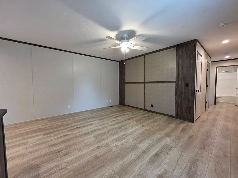 1440 W Plum St #164 — Photo 5