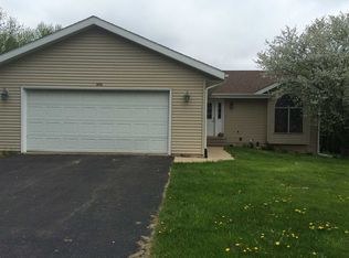 213 Thornhill Dr SW, Poplar Grove, IL 61065