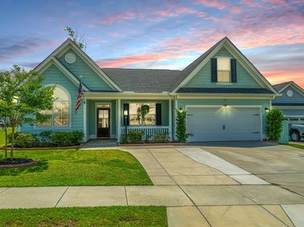 100 Barbour Ct, Moncks Corner, SC 29461