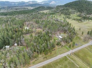 522 Jackadel Ln, Cave Junction, OR 97523