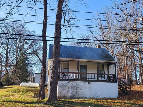 793 Old White Hill Rd, Stuarts Draft, VA 24477