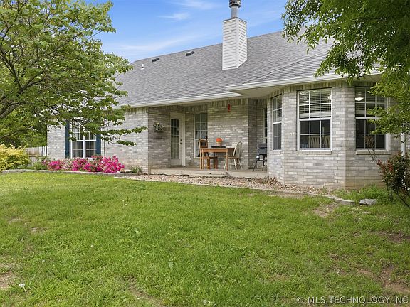 5th image of 232 Waterford Dr