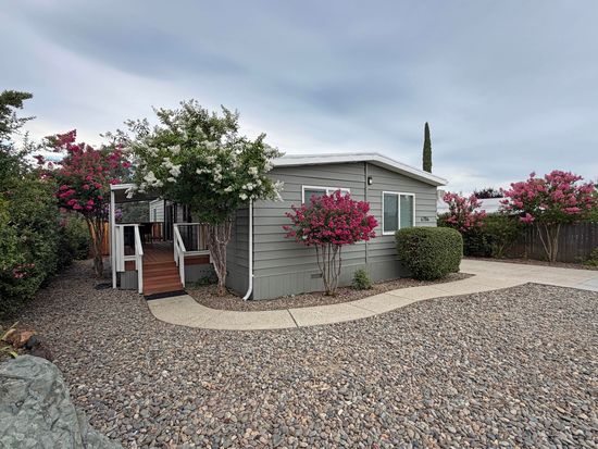 4704 White River Dr, Redding, CA 96003