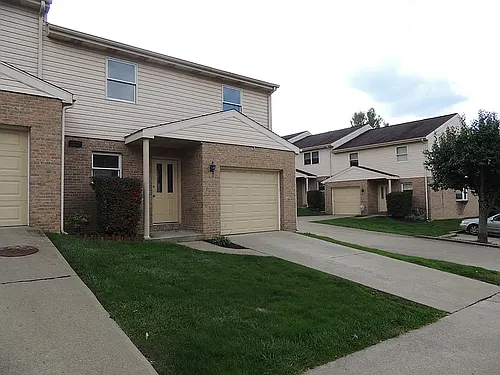 Braemar Townhouses Photo 1