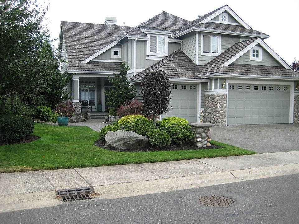 2nd image of 23927 SE 8th Pl