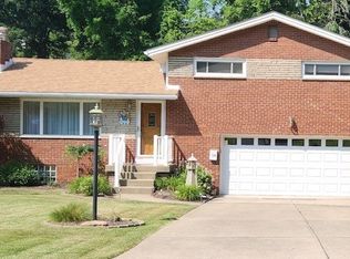 524 Hi Tor Dr, Pittsburgh, PA 15236