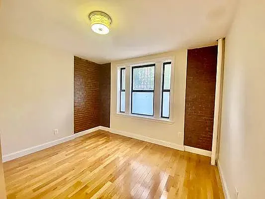 Rented by Bruma Realty LLC | media 26