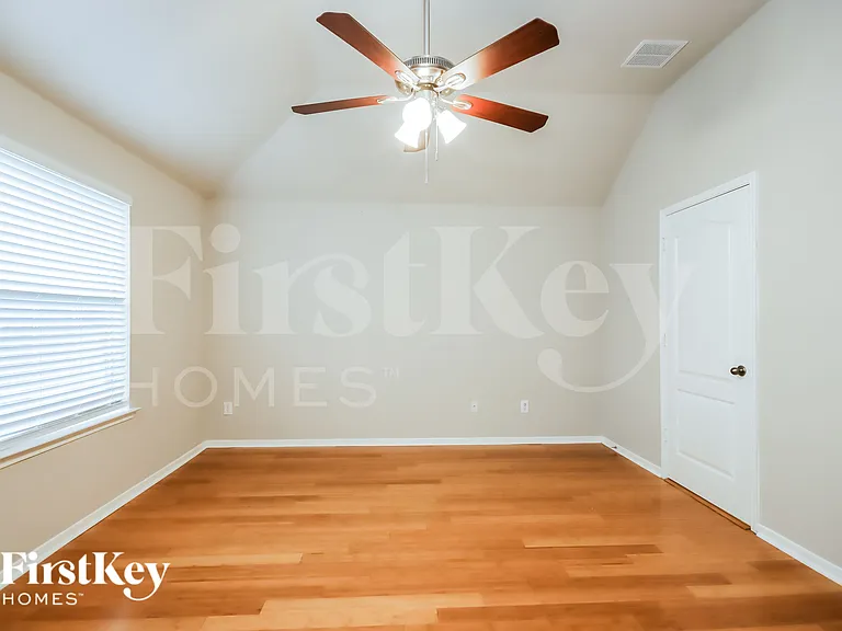 31223 Rainwood Park Ln — Photo 10