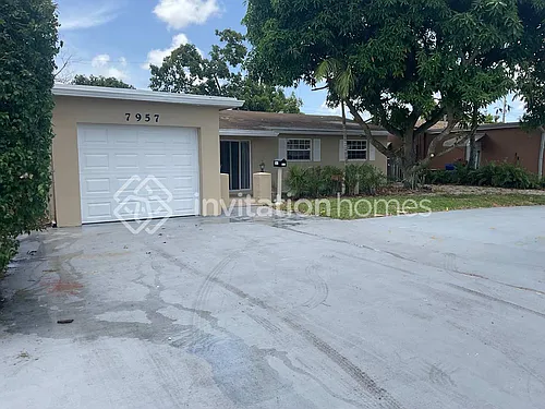 7957 Normandy St Photo 1