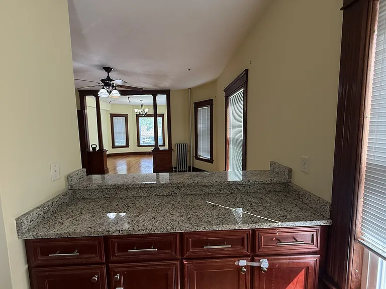 32 Woodbine St #1 — Photo 11