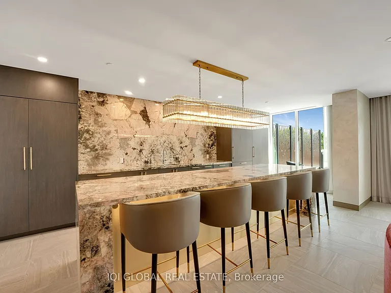 93 Arthur St S #105 — Photo 30