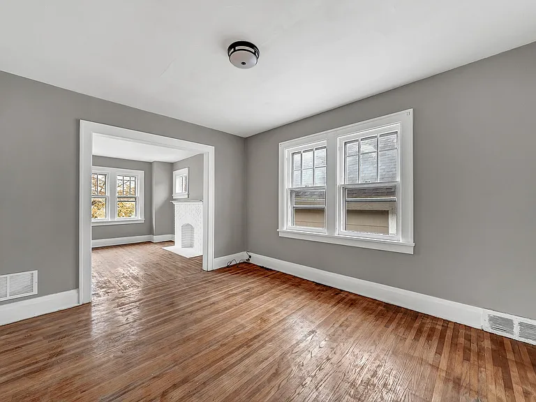 57 Legion Dr #UPPER — Photo 3
