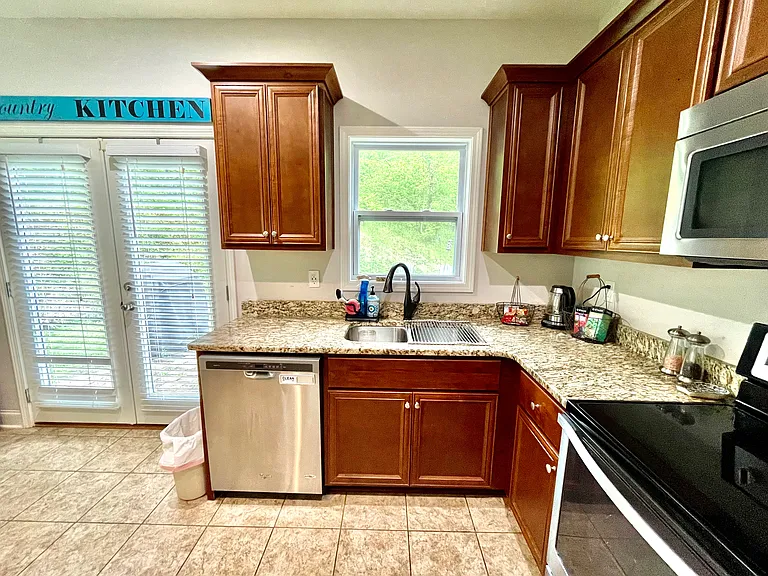 7355 Hightower Cir — Photo 12