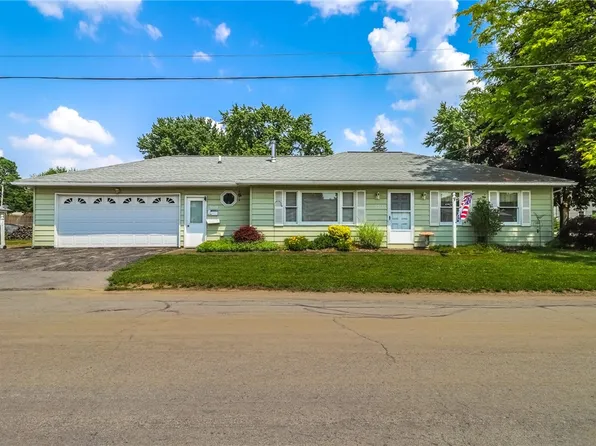 330 Claremont Park, Palmyra, NY 14522