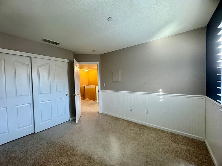 304 Esplanade Cir — Photo 25