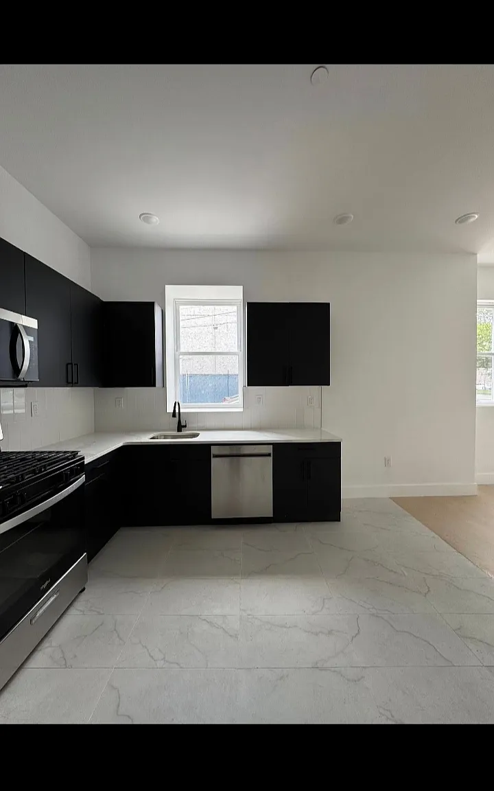 1 bed, $1,900 — Photo 3