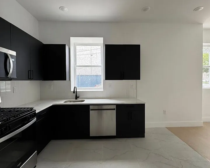 96 Clinton Ave #A101 — Photo 2