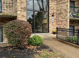 549 Davis Rd, Cincinnati, OH 45255