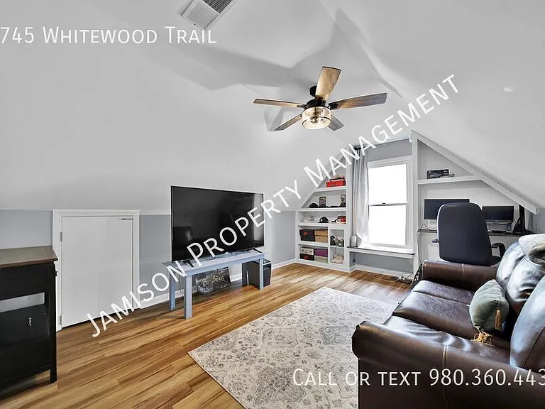 9745 Whitewood Trl — Photo 14