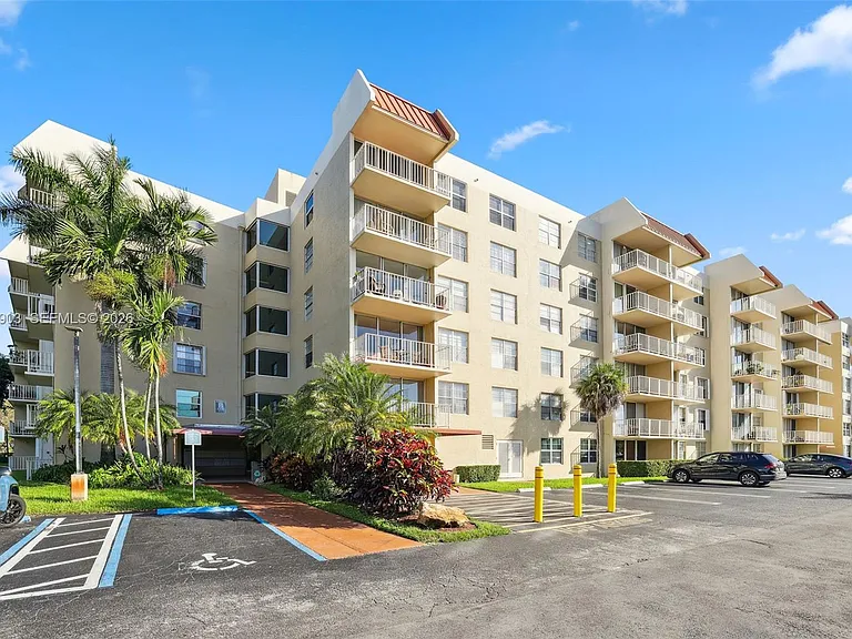 13120 SW 92nd Ave #B-505 — Photo 46