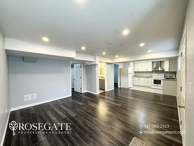 845 Spinning Wheel Cres #2 — Photo 8