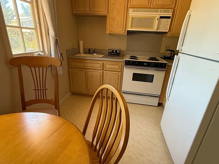 1035A Deanna Dr — Photo 5