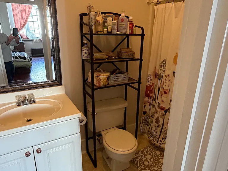335 King St #A — Photo 7