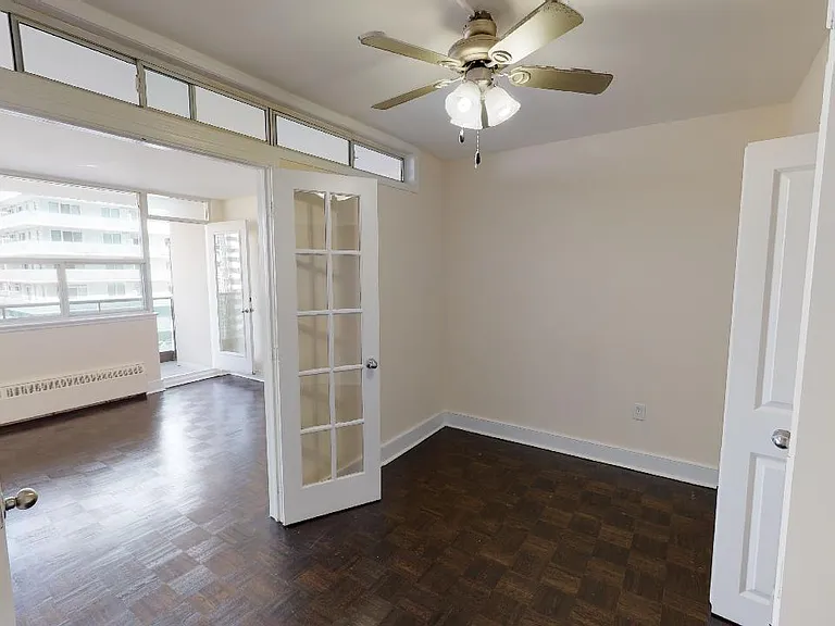 66 Broadway Ave — Photo 44