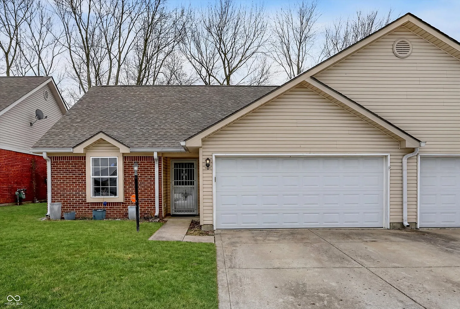 3939 Gray Pond Ct photo 1