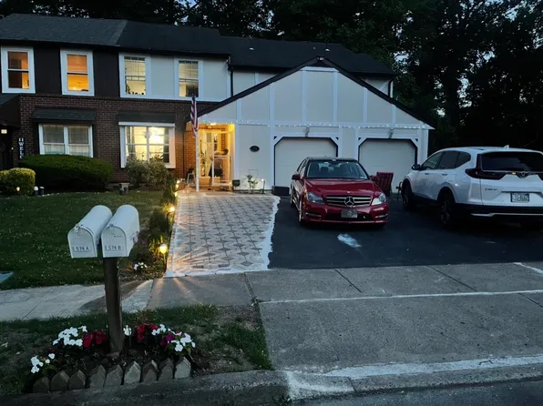 574 S Dove Rd #A, Morrisville, PA 19067