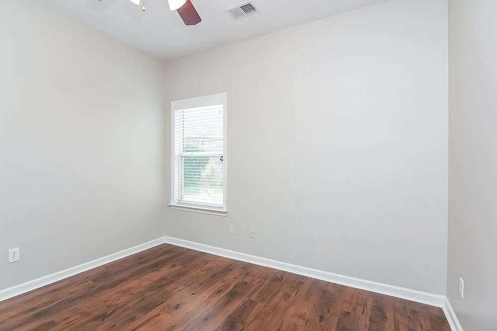 3 bed, 2.0 bath, 1610 sqft, $2,005 — Photo 4