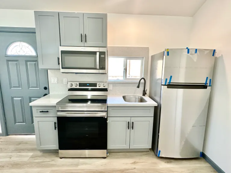 6595 Oasis Ave — Photo 3