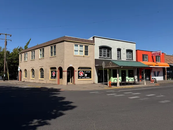 111 NW 26th St #3, Corvallis, OR 97330